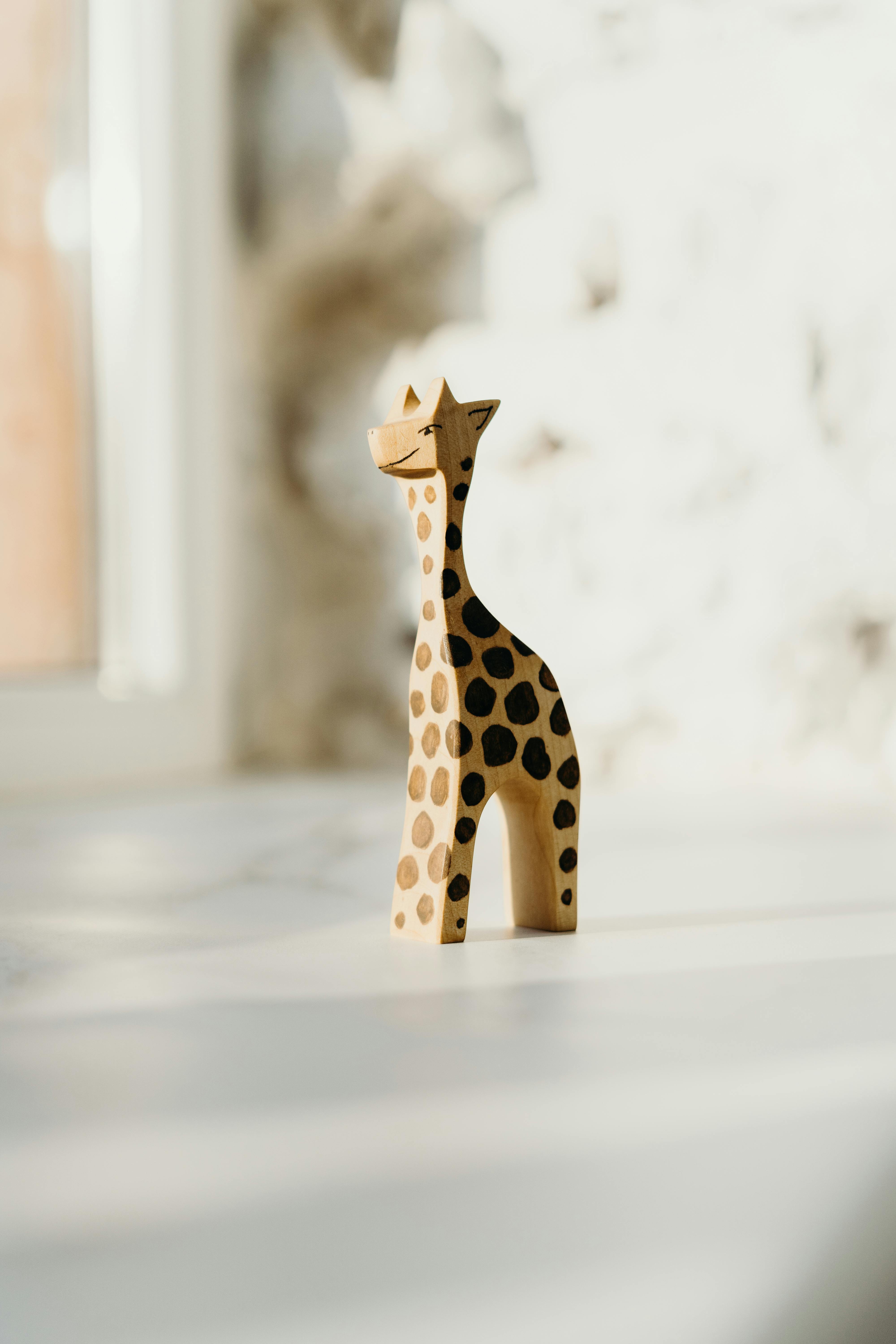 Wooden Giraffe Toy - Image 1